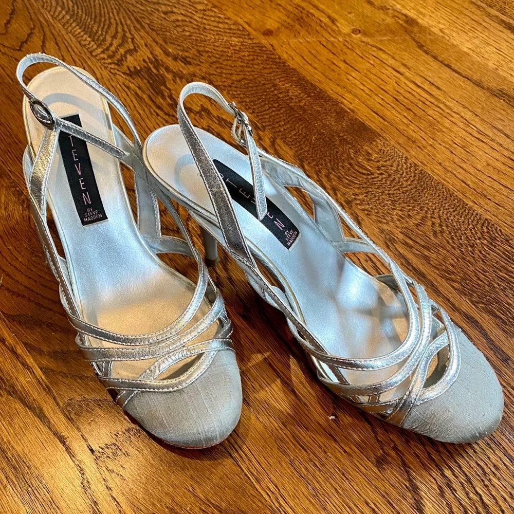 Steven Madden silver heels